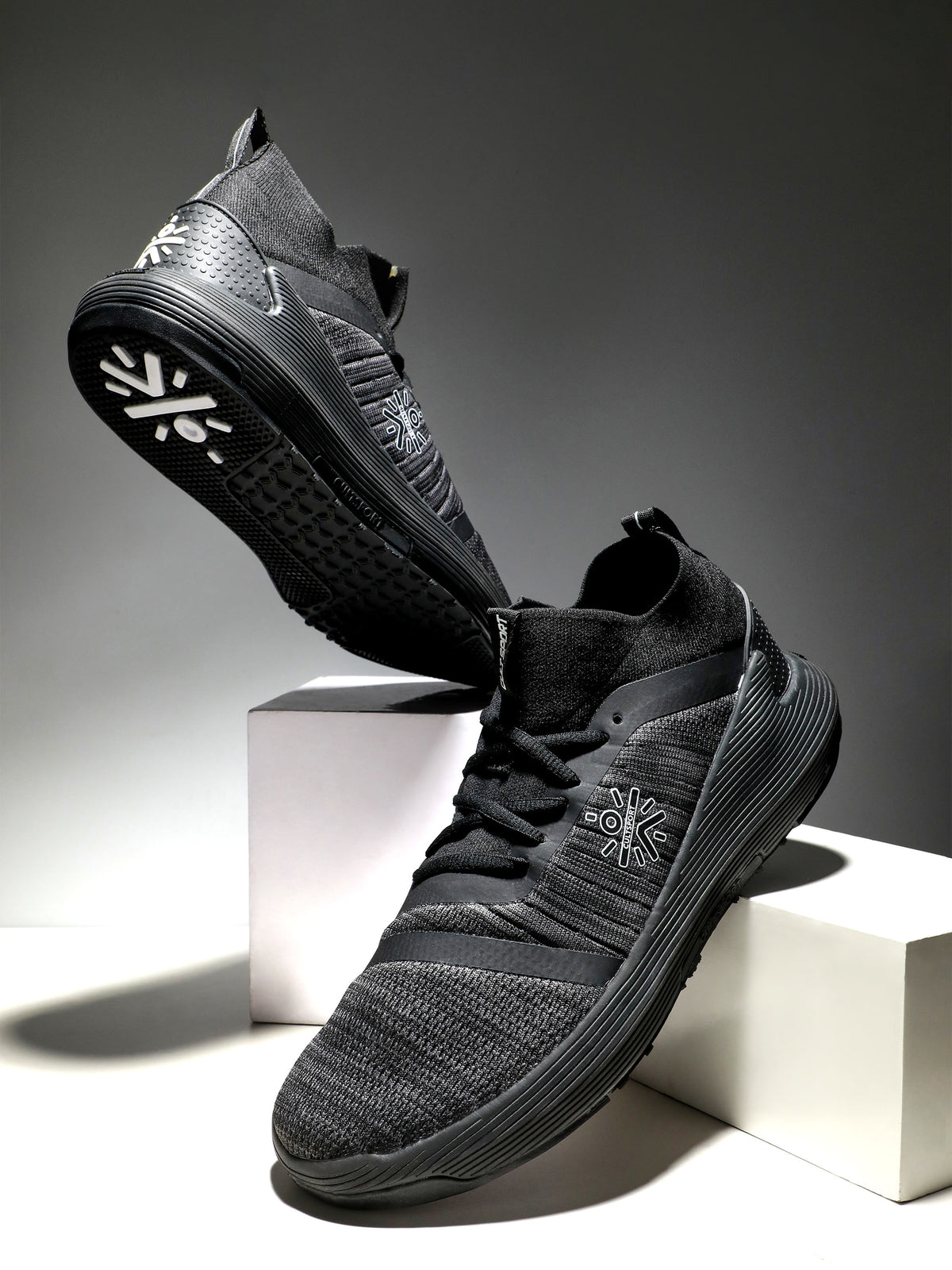 cult Pro-Train Men Training Shoes - Grey/Black