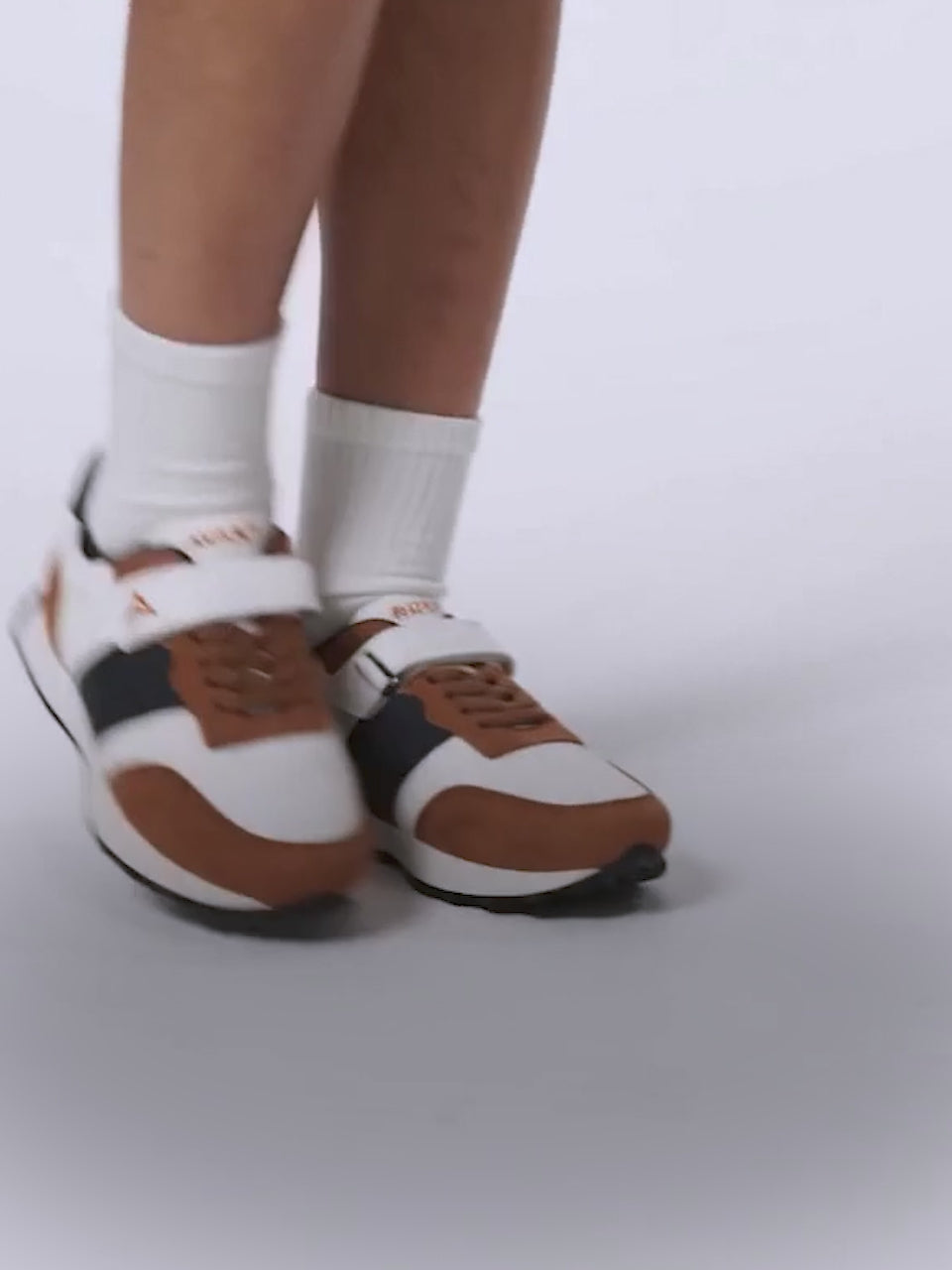 Avant Kids' TrailPals Sneakers - Tan/Navy
