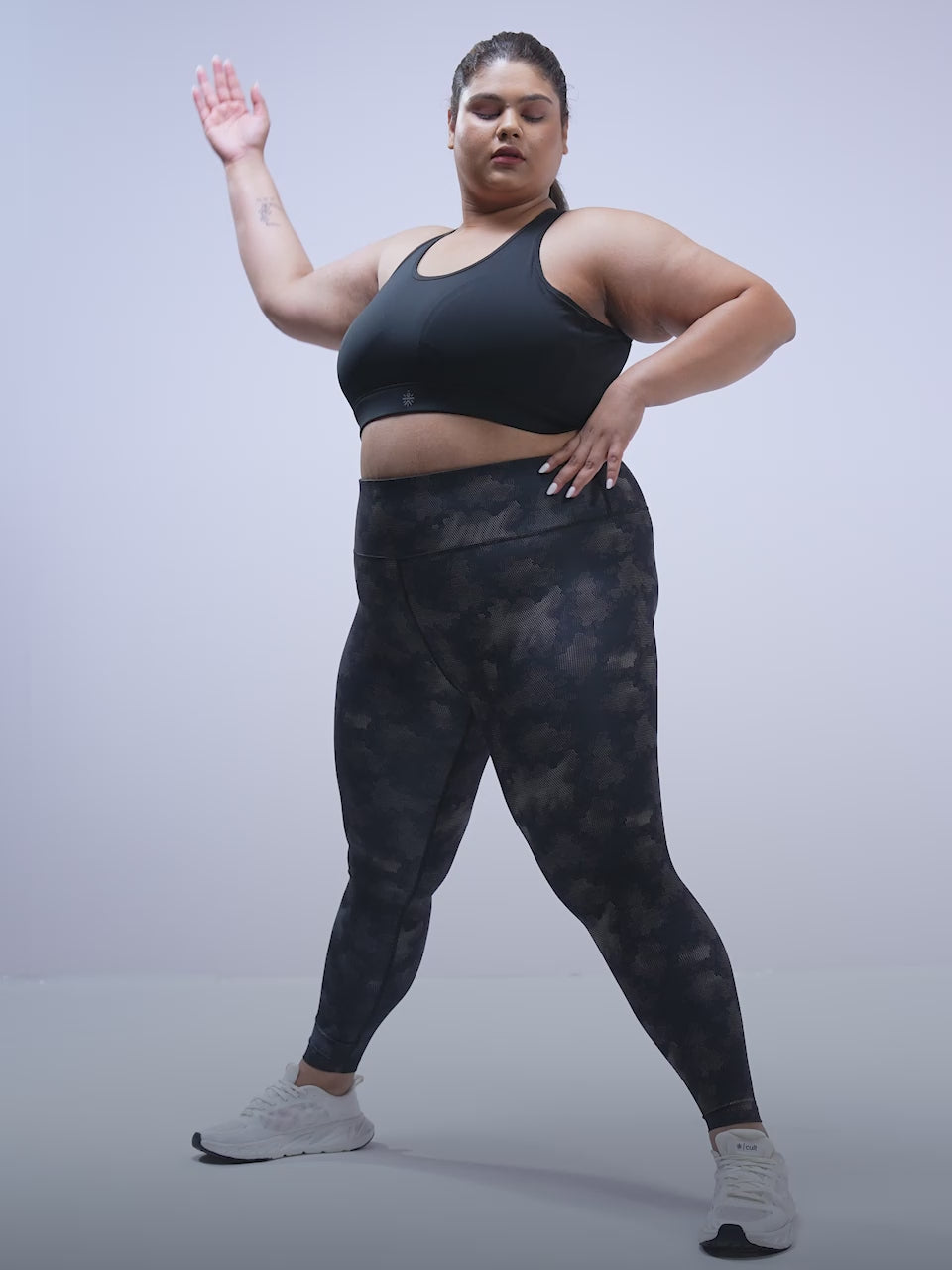 Women's Black Cross Back Hook Training High Support Plus Size Sports Bra