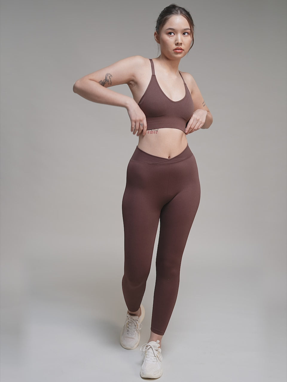 Women's Coffee Cross Fit Seamless Medium Support Bra