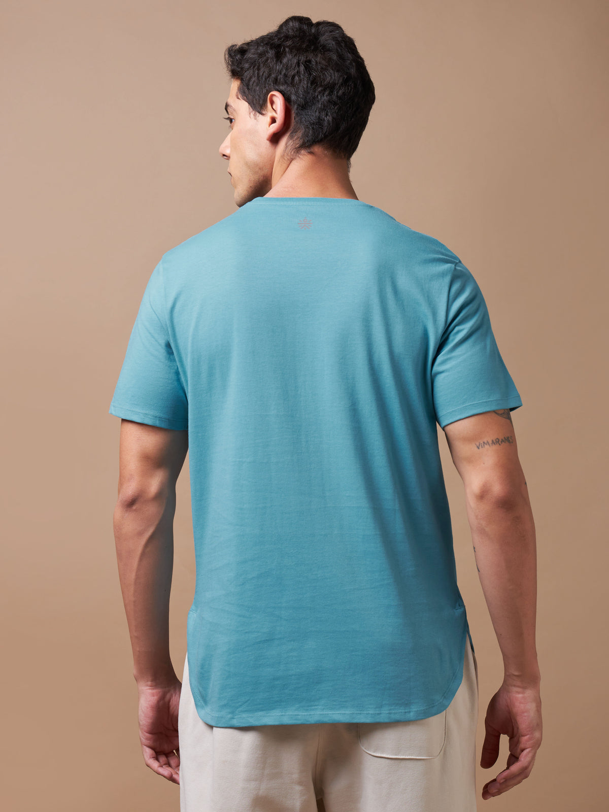 Yogi Essential T-shirt