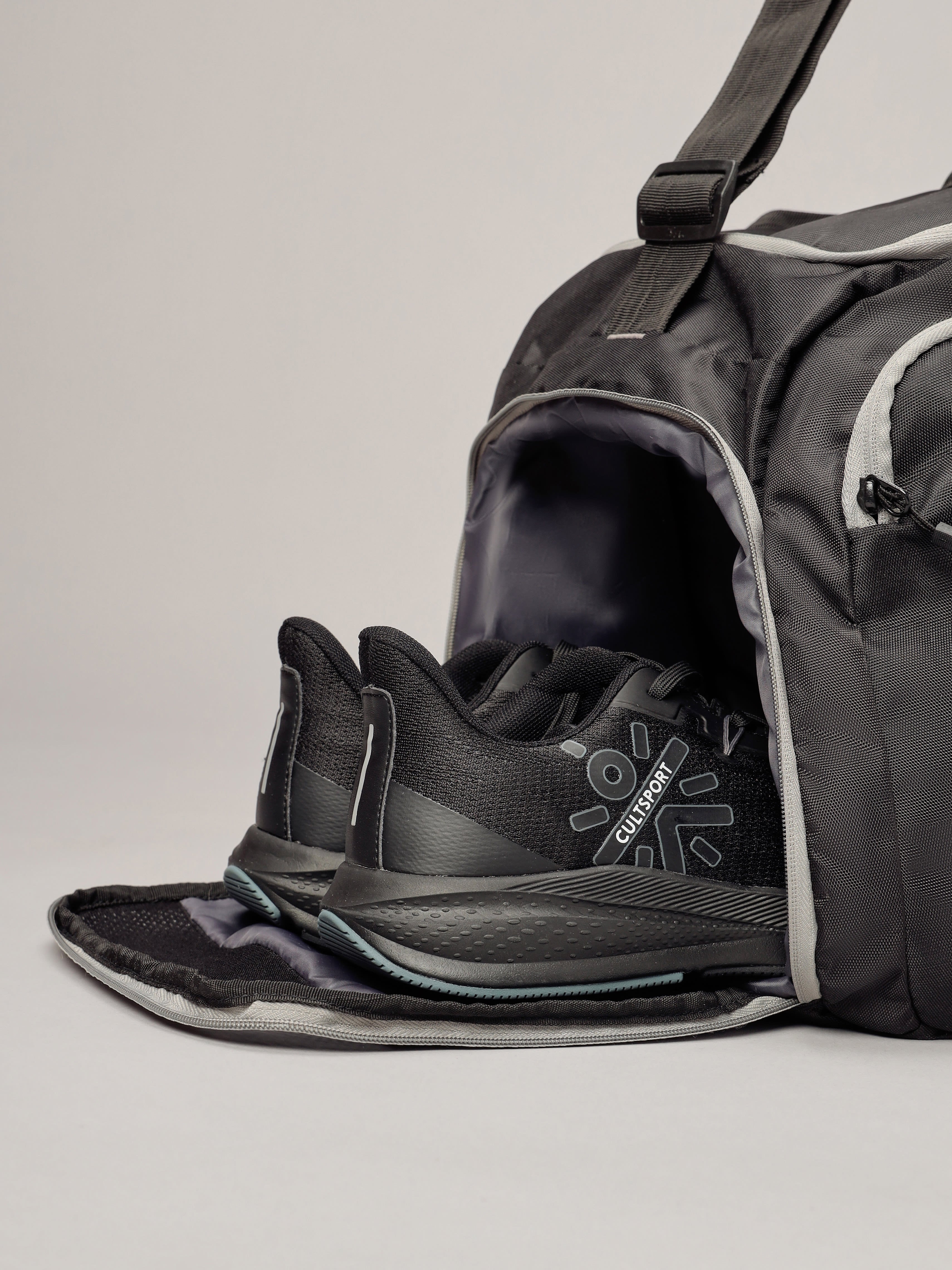 Duffle Bag with Shoe Compartment